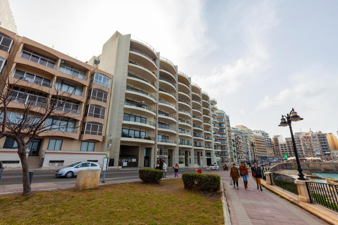 Spacious Seafront Apt With Living, Sofa, Wifi & Ac By 360 Estates Sliema Exterior photo