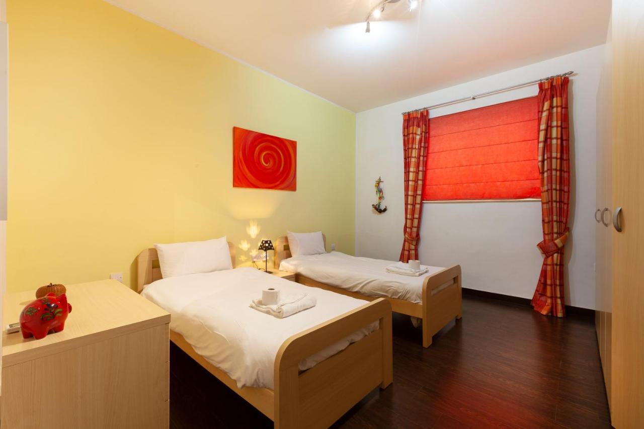 Spacious Seafront Apt With Living, Sofa, Wifi & Ac By 360 Estates Sliema Exterior photo